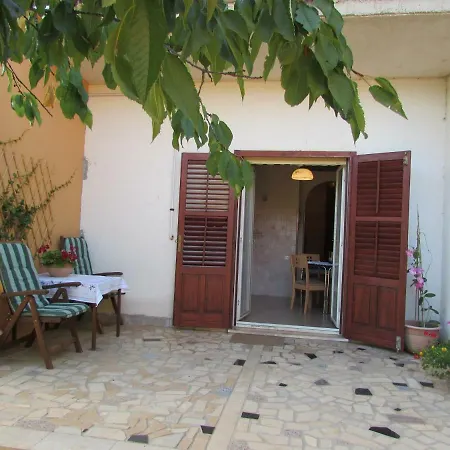 Apartment Ana Krnica Exterior photo