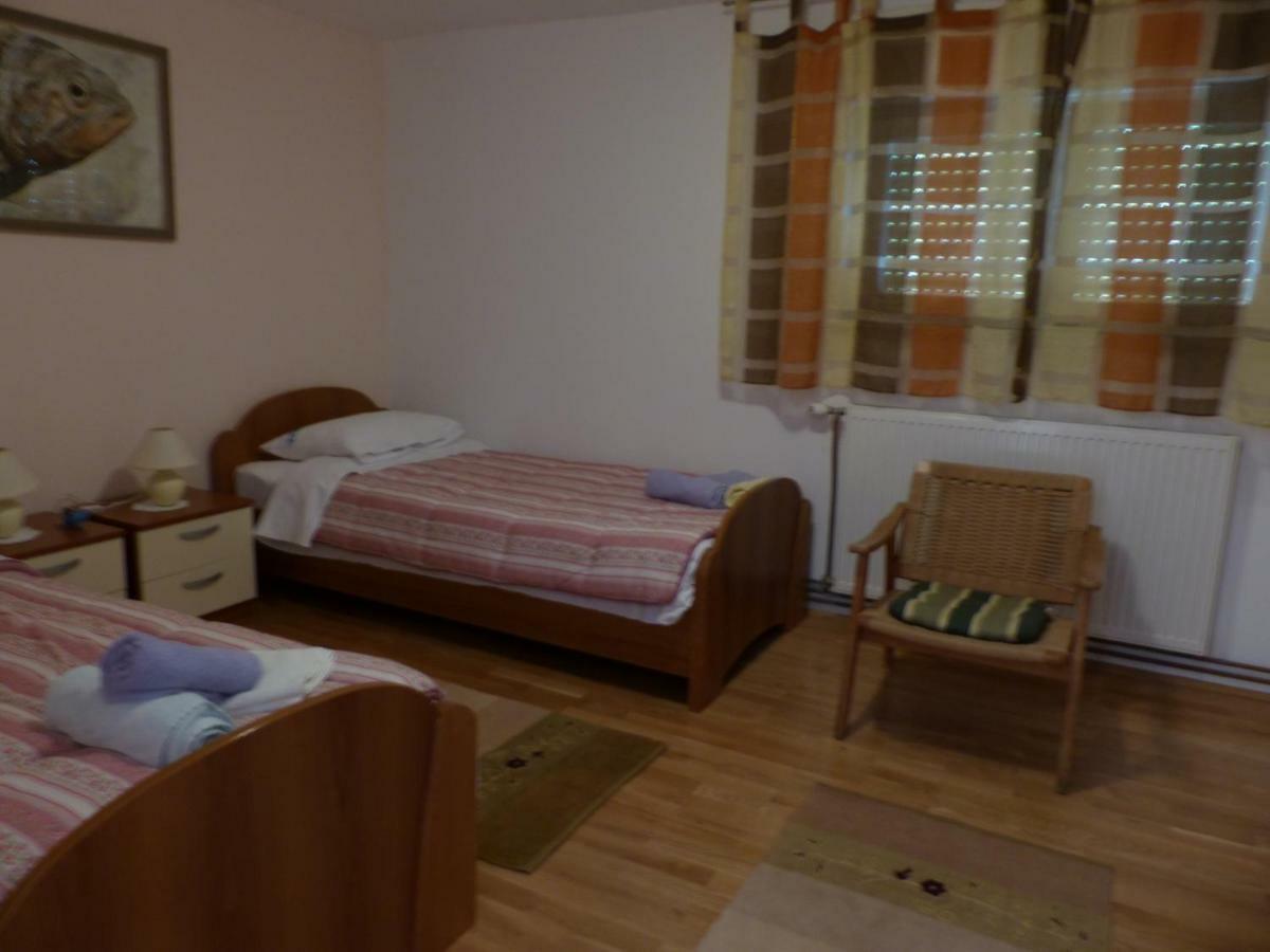 Apartment Ana *