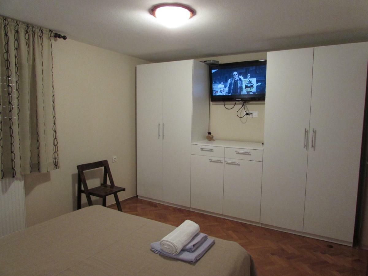 Ana Apartment *