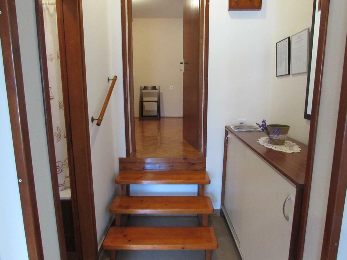 Ana Apartment *